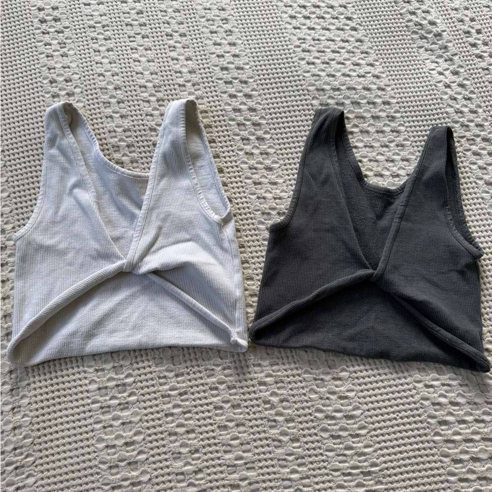 Set of two tank cropped tanks
